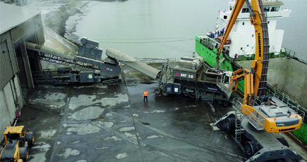 ship unloading