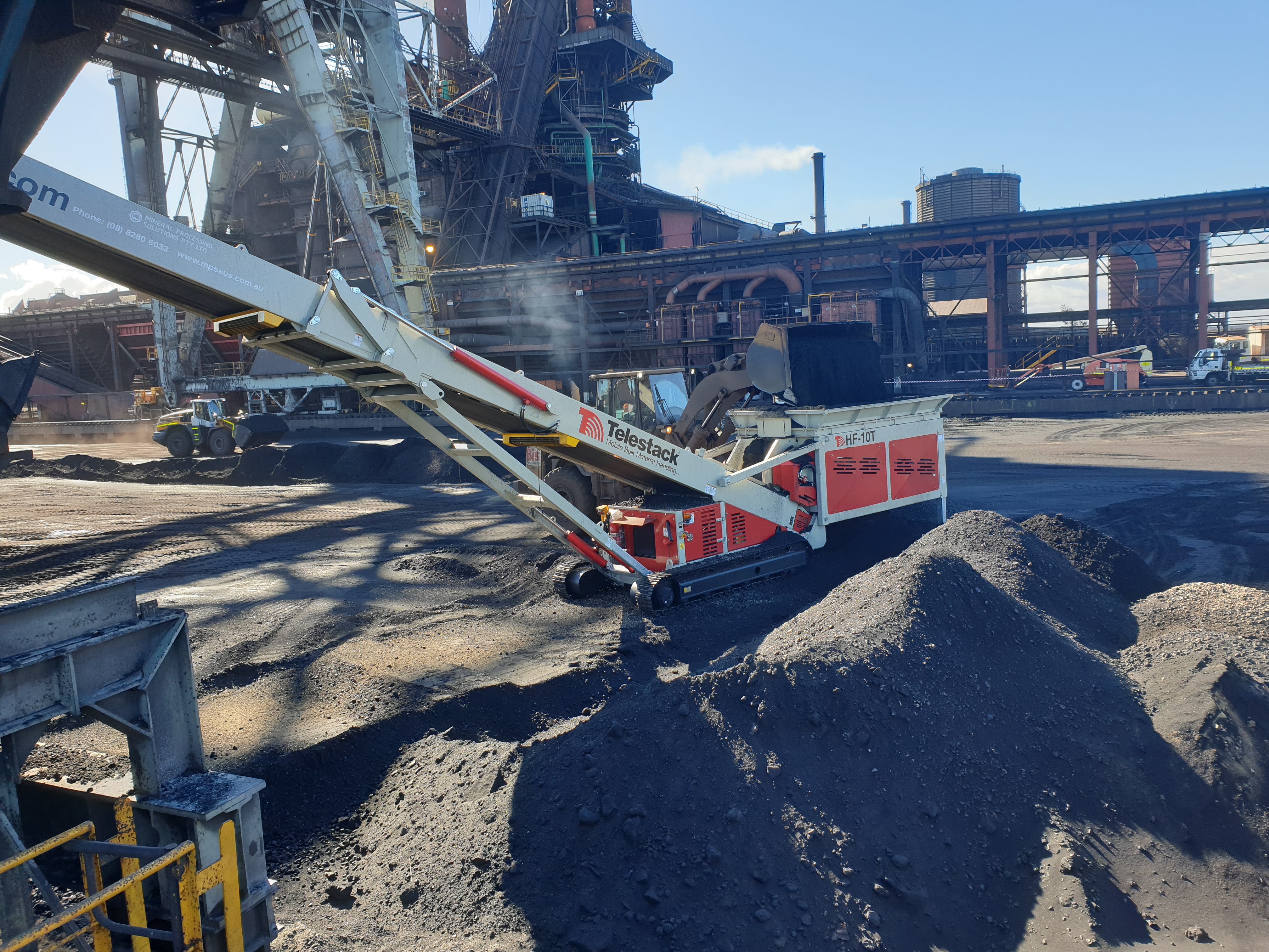 Hopper Feeder reclaiming coal Telestack Ltd