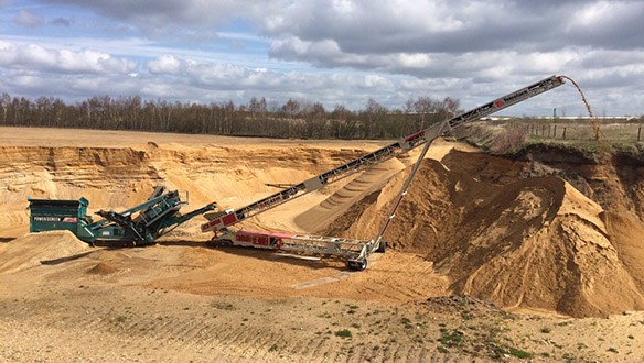 TCL Tracked Conveyor Lattice 431 stockpiling 