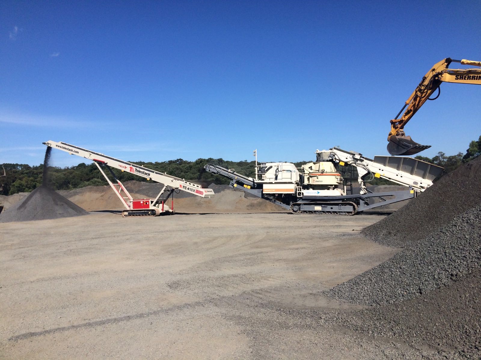 Telestack Tracked Conveyor 