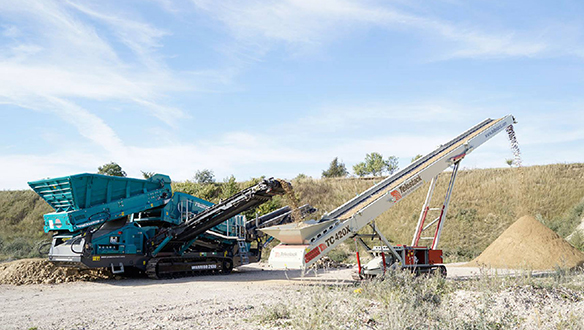Loading onto Tracked Conveyor 