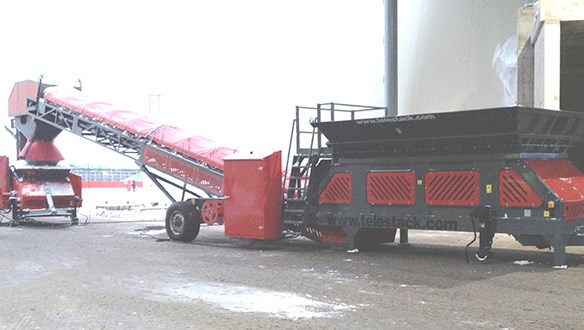 hopper feeder in fertiliser application