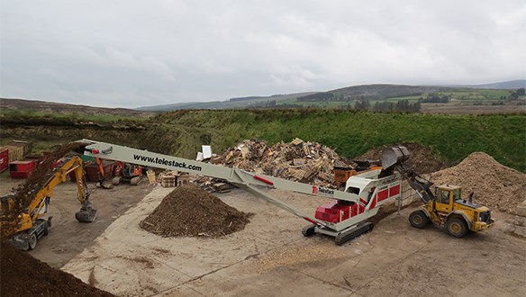 Mulch Hopper Stockpiling woodchips-mulch 3