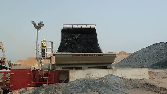 wheel loader feeding hopper reclaim feeder 