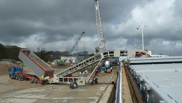 LDU Direct Feed Shiploader lading grain to coaster vessel