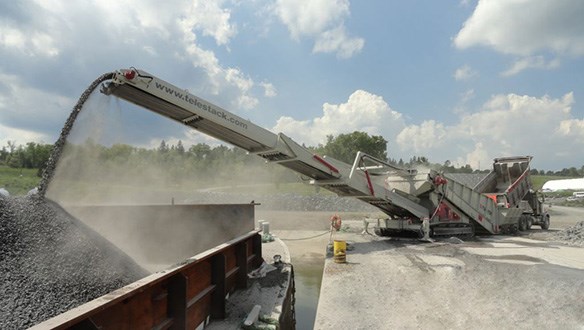 truck unloader loading barge